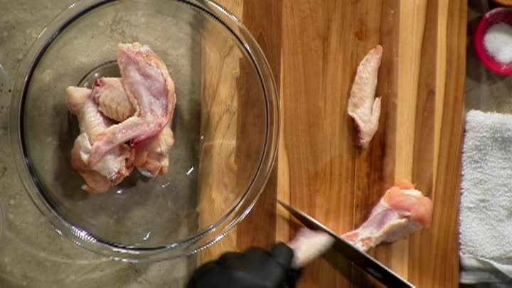 Thumbnail image for New England Cooks - Crispy Chicken Wings