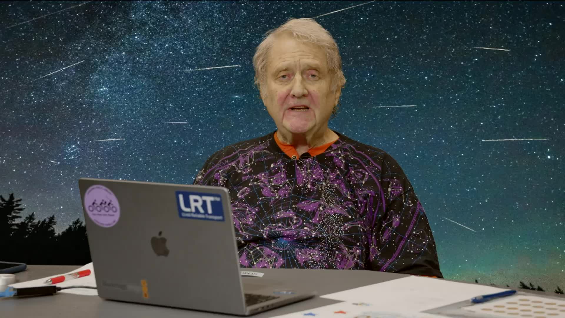 The Sky This Month - April